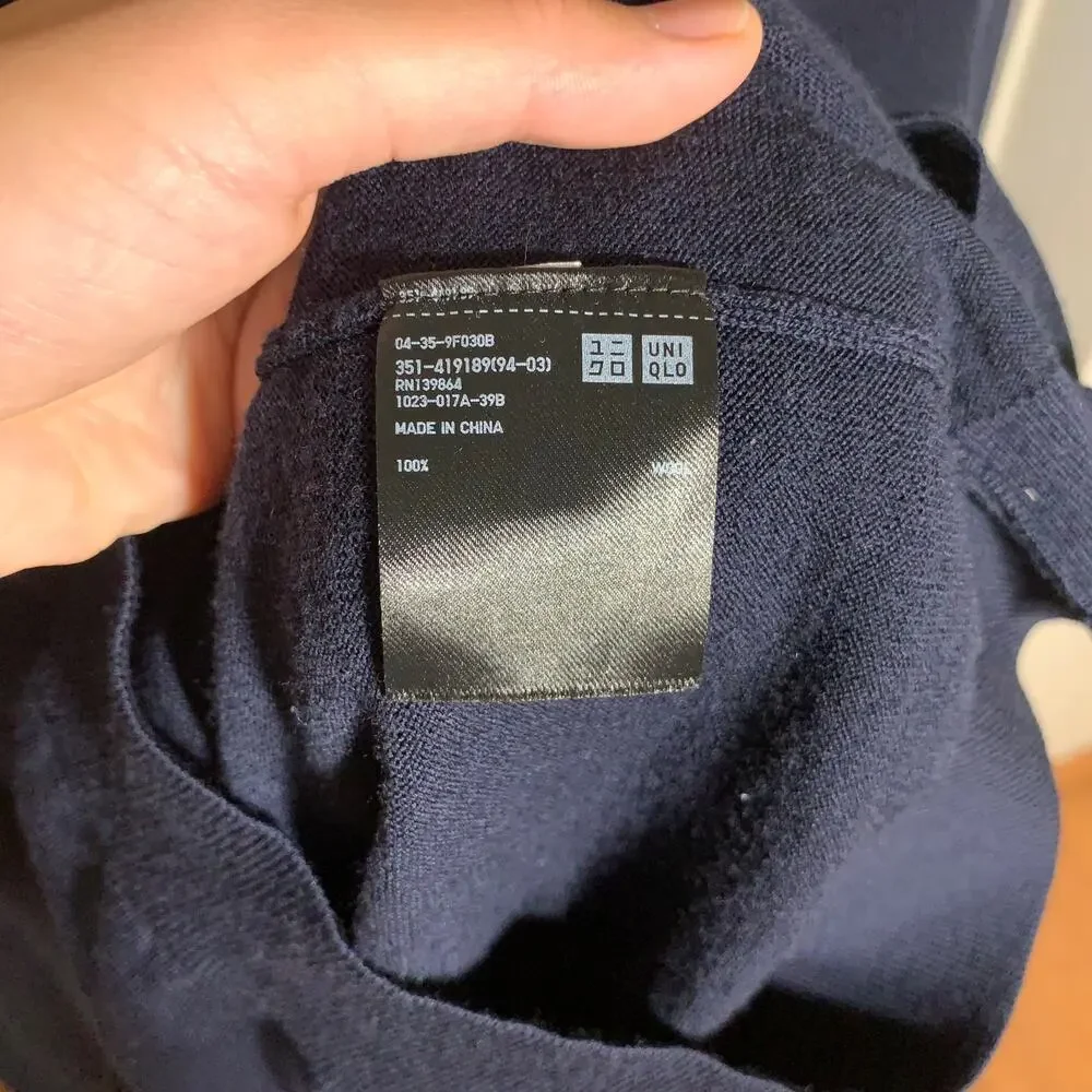 Uniqlo 100% Wool Sweater Long Sleeve for Men Size M